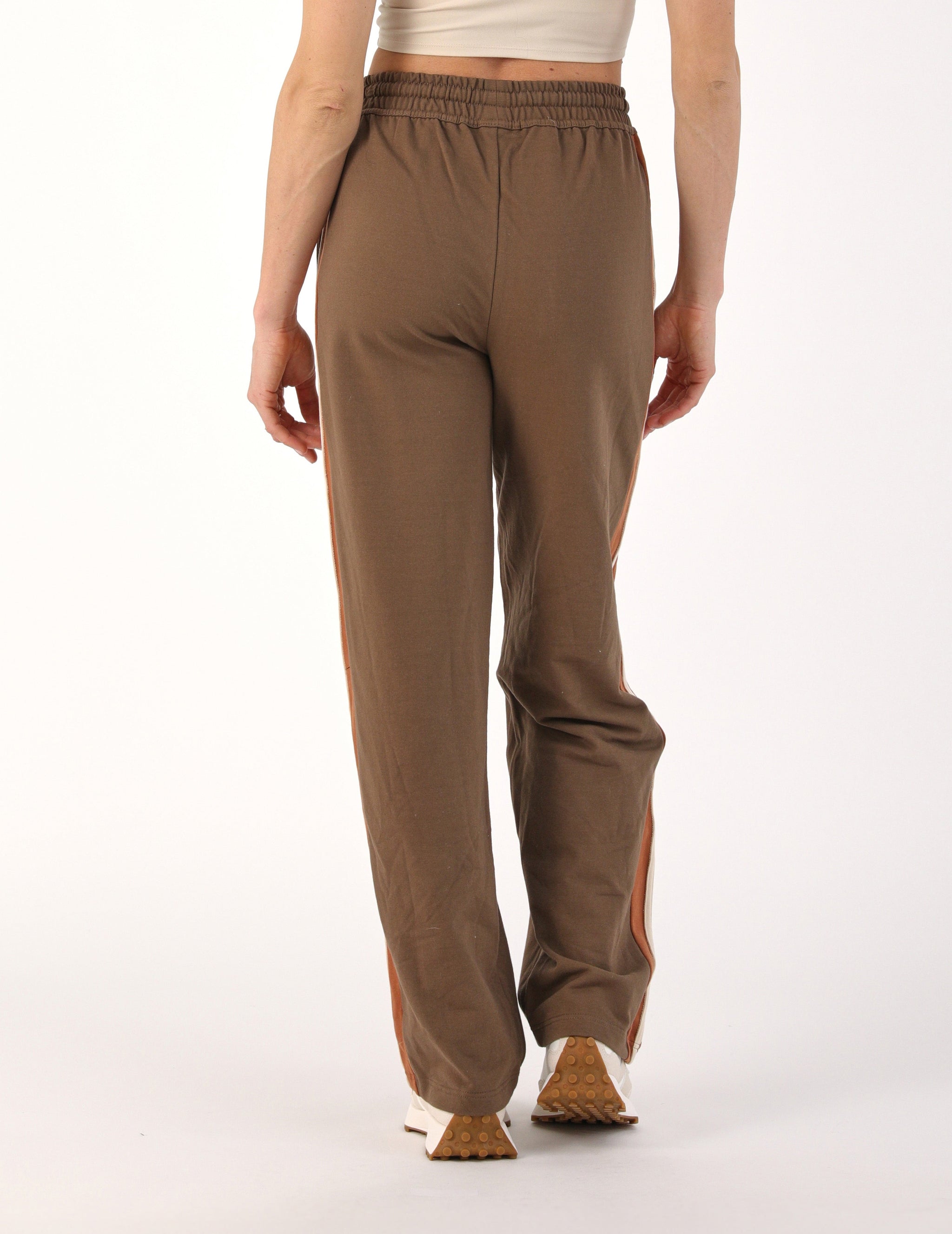 Retro Straight Leg Sweatpant: Chocolate/Cinnamon Retro Straight Leg Sweatpant: Chocolate/Cinnamon