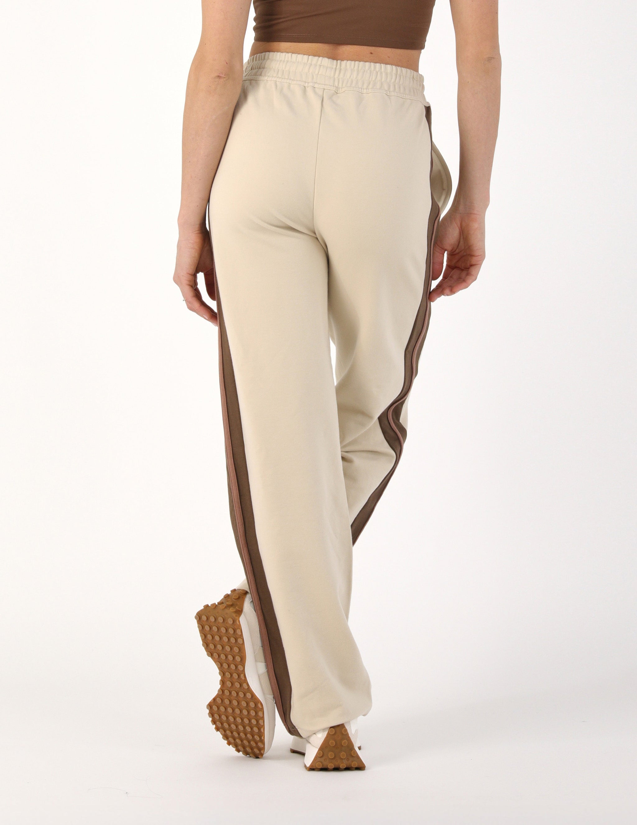 Retro Straight Leg Sweatpant: Oatmilk/Chocolate Retro Straight Leg Sweatpant: Oatmilk/Chocolate