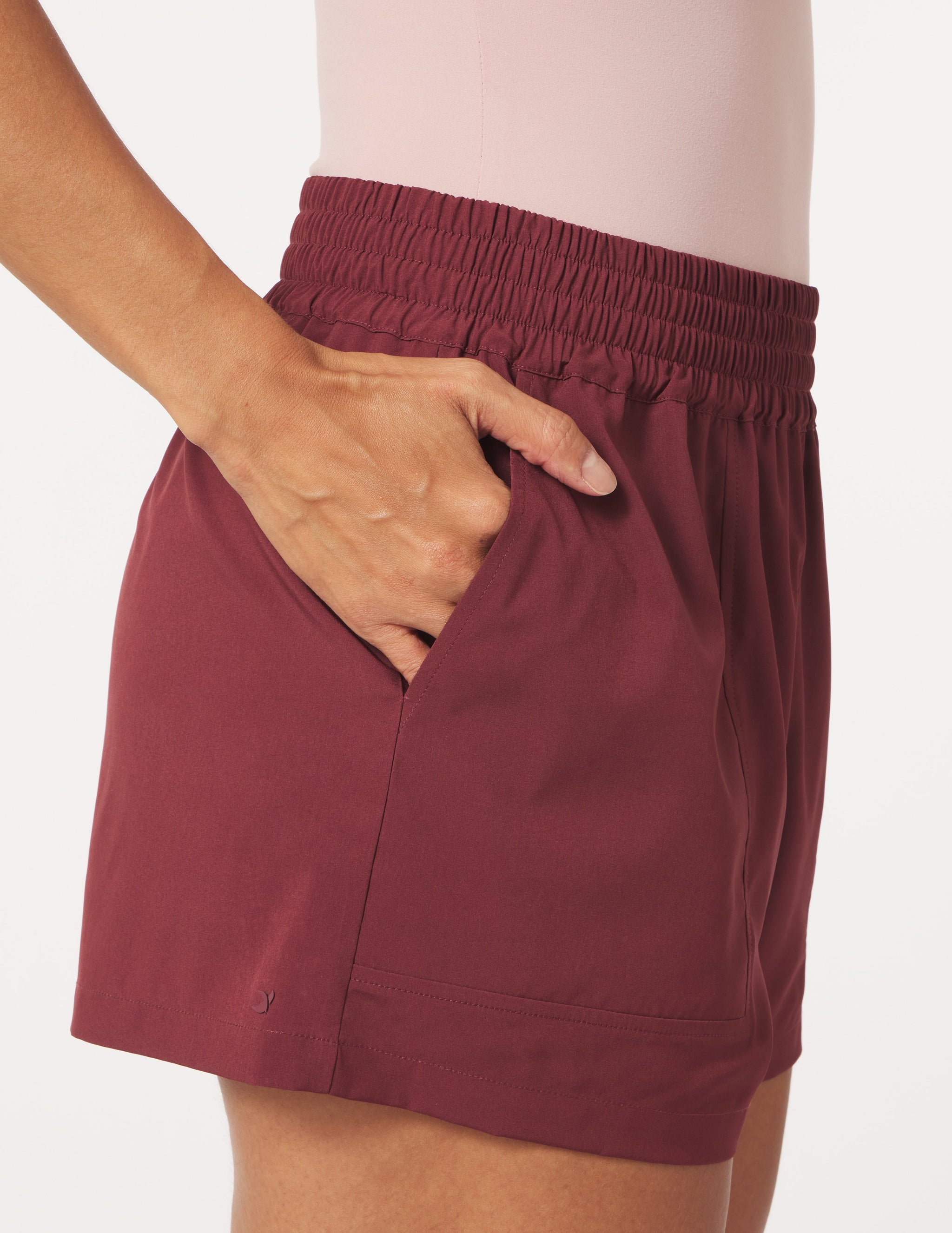 Sydney Short: Chestnut Sydney Short: Chestnut
