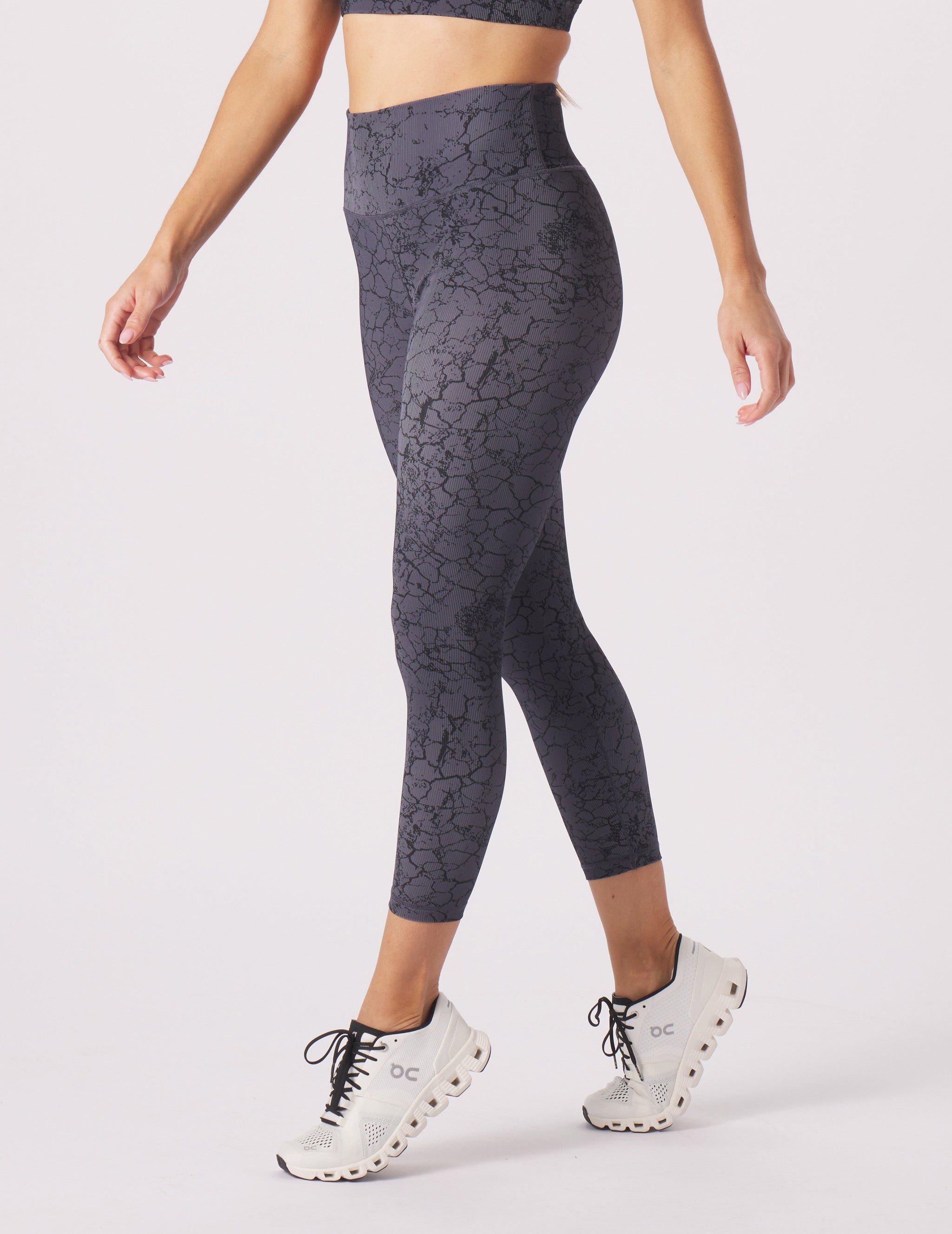 Sultry 7/8 Legging: Black Dryland Sultry 7/8 Legging: Black Dryland