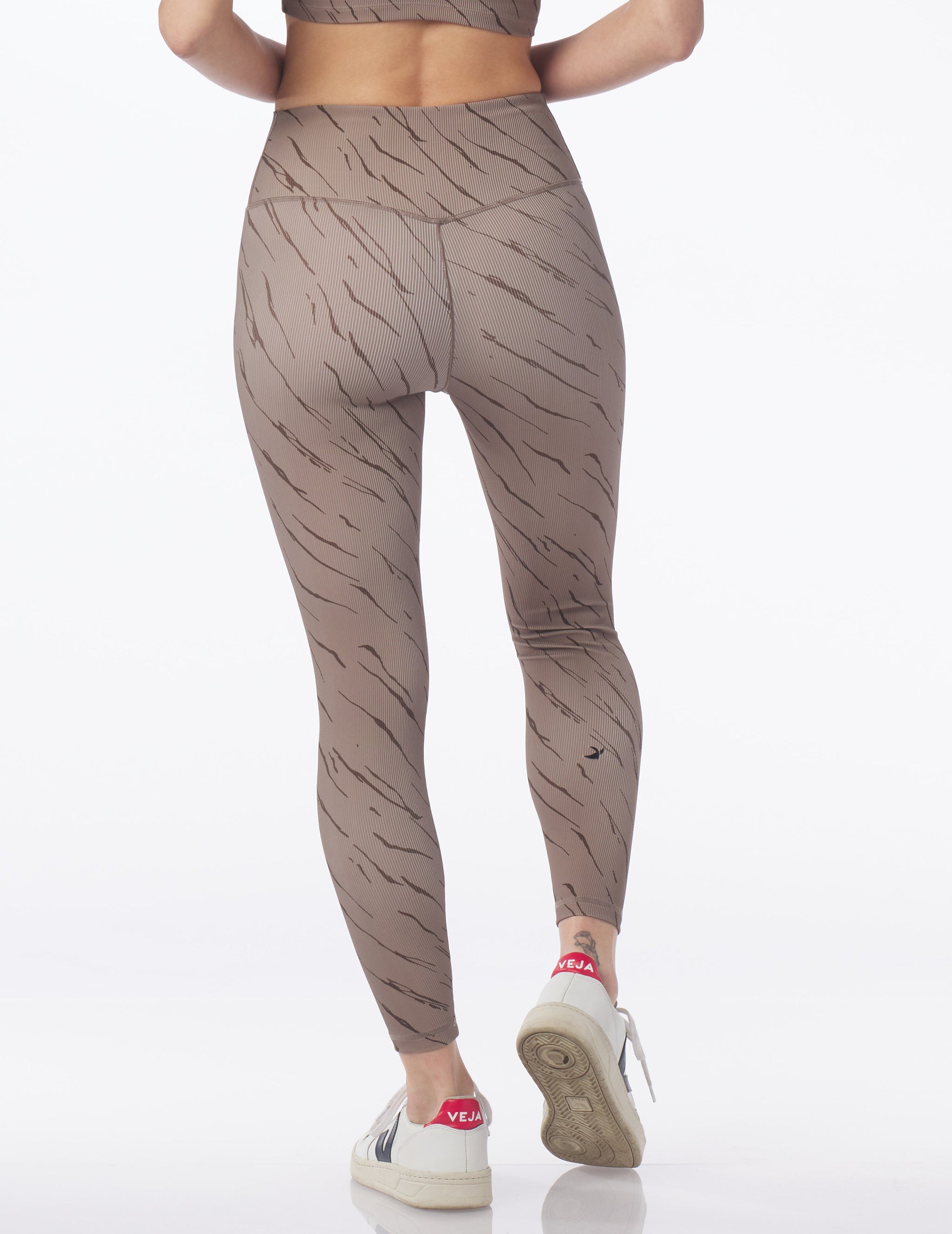 Sultry 7/8 Legging: Mocha/Espresso Streaking Tiger Sultry 7/8 Legging: Mocha/Espresso Streaking Tiger