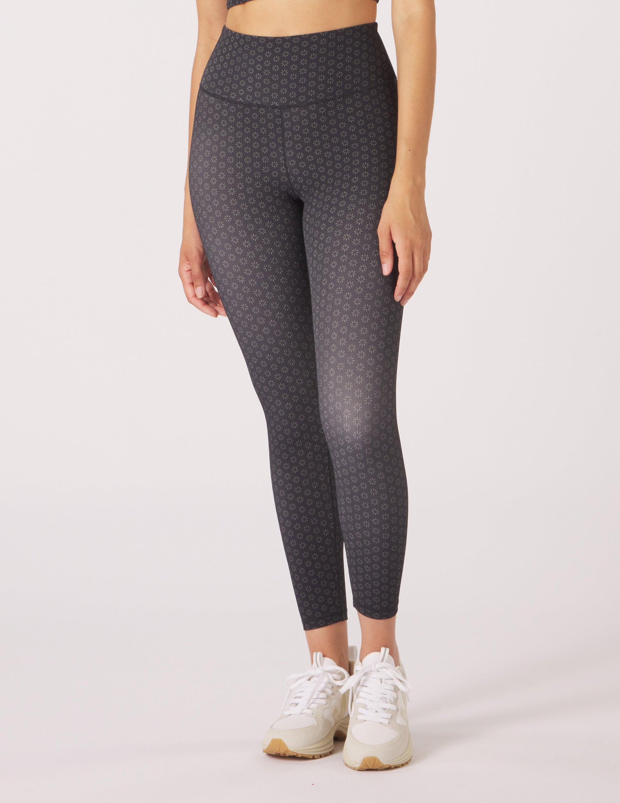 Sultry 7/8 Legging: Black/Ash Grey Sunburst Sultry 7/8 Legging: Black/Ash Grey Sunburst