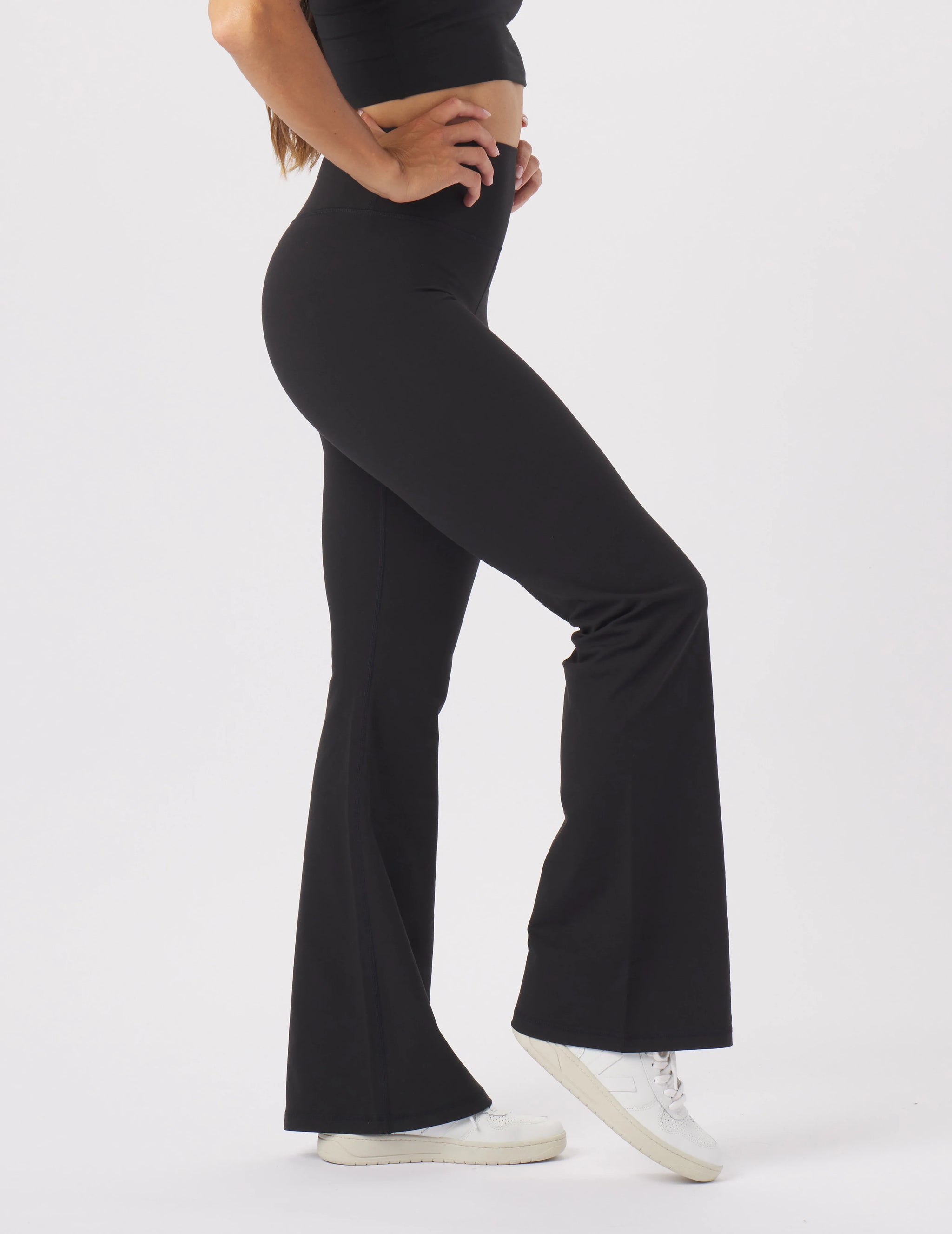 Sultry Flare: Black Sultry Flare: Black