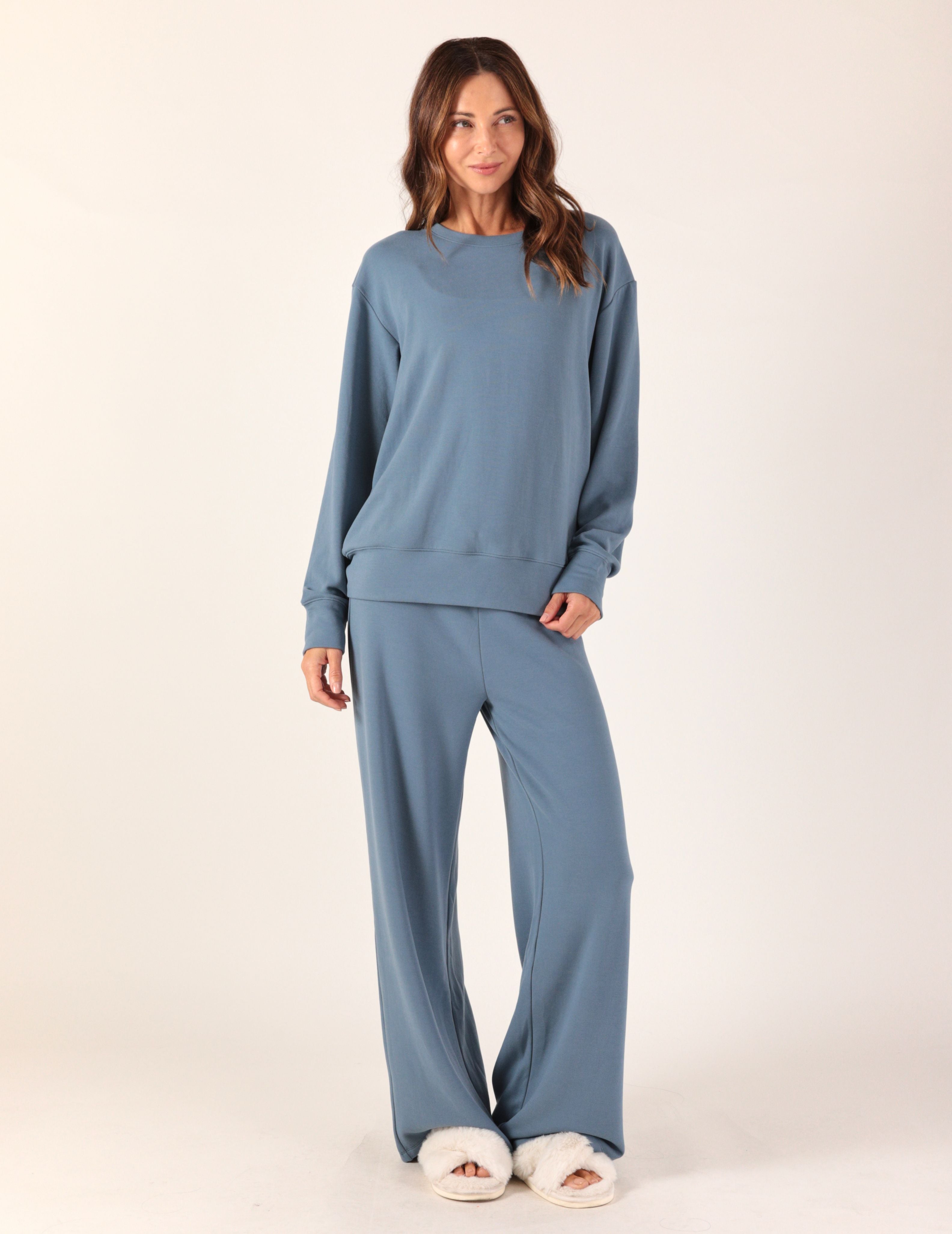 Oversized Crew: Washed Blue