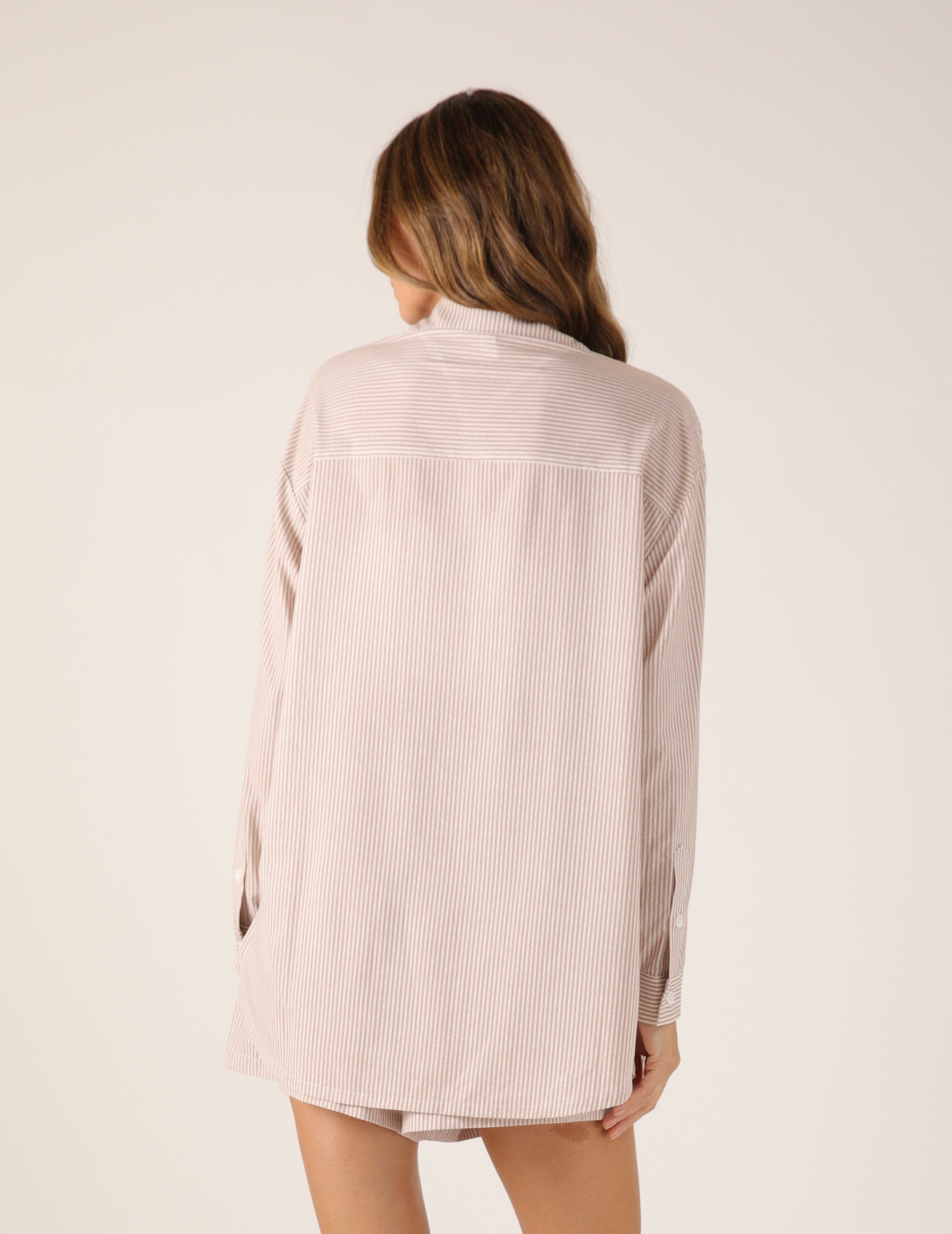 Austin Button Up: Latte/White