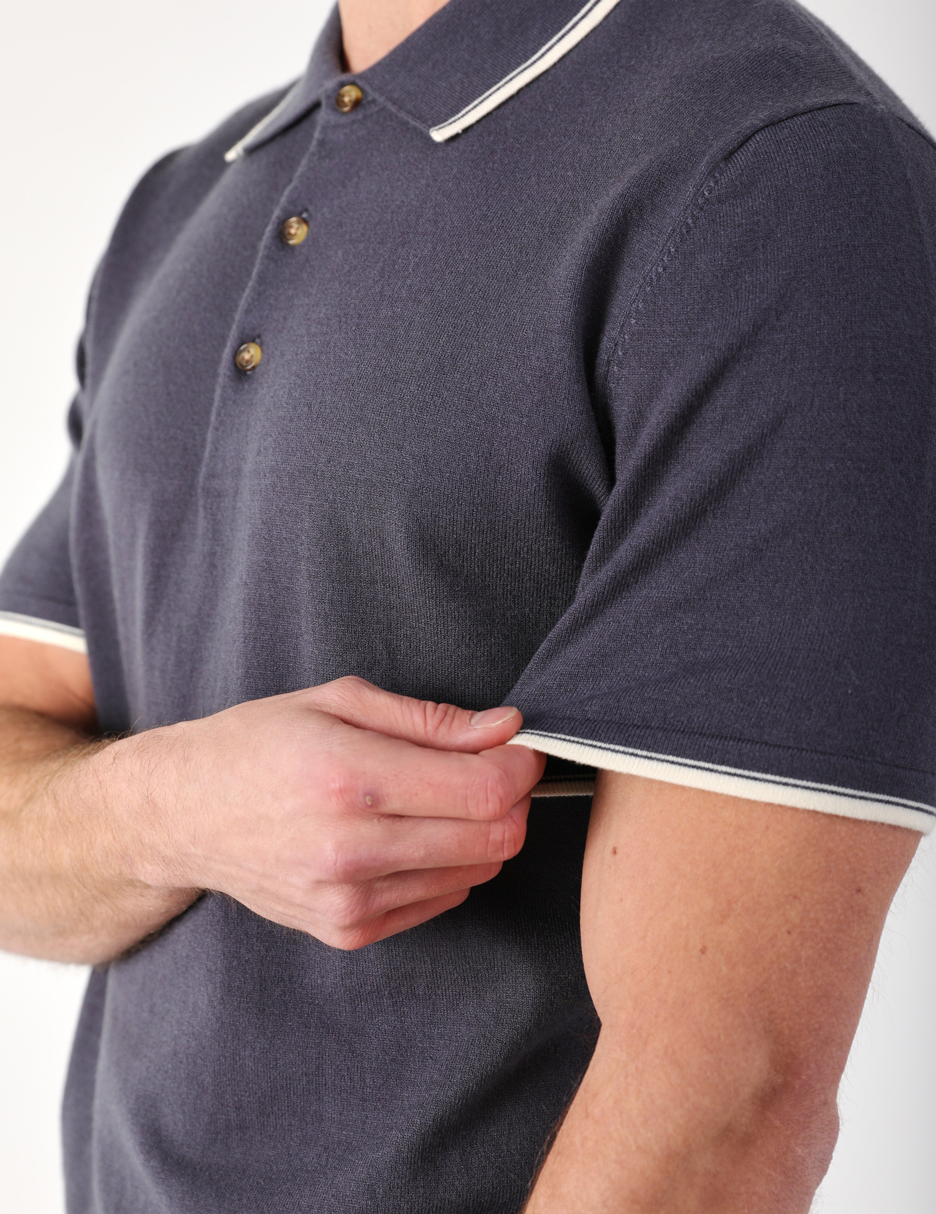 Elite Sweater Polo: Carbon/Oatmilk