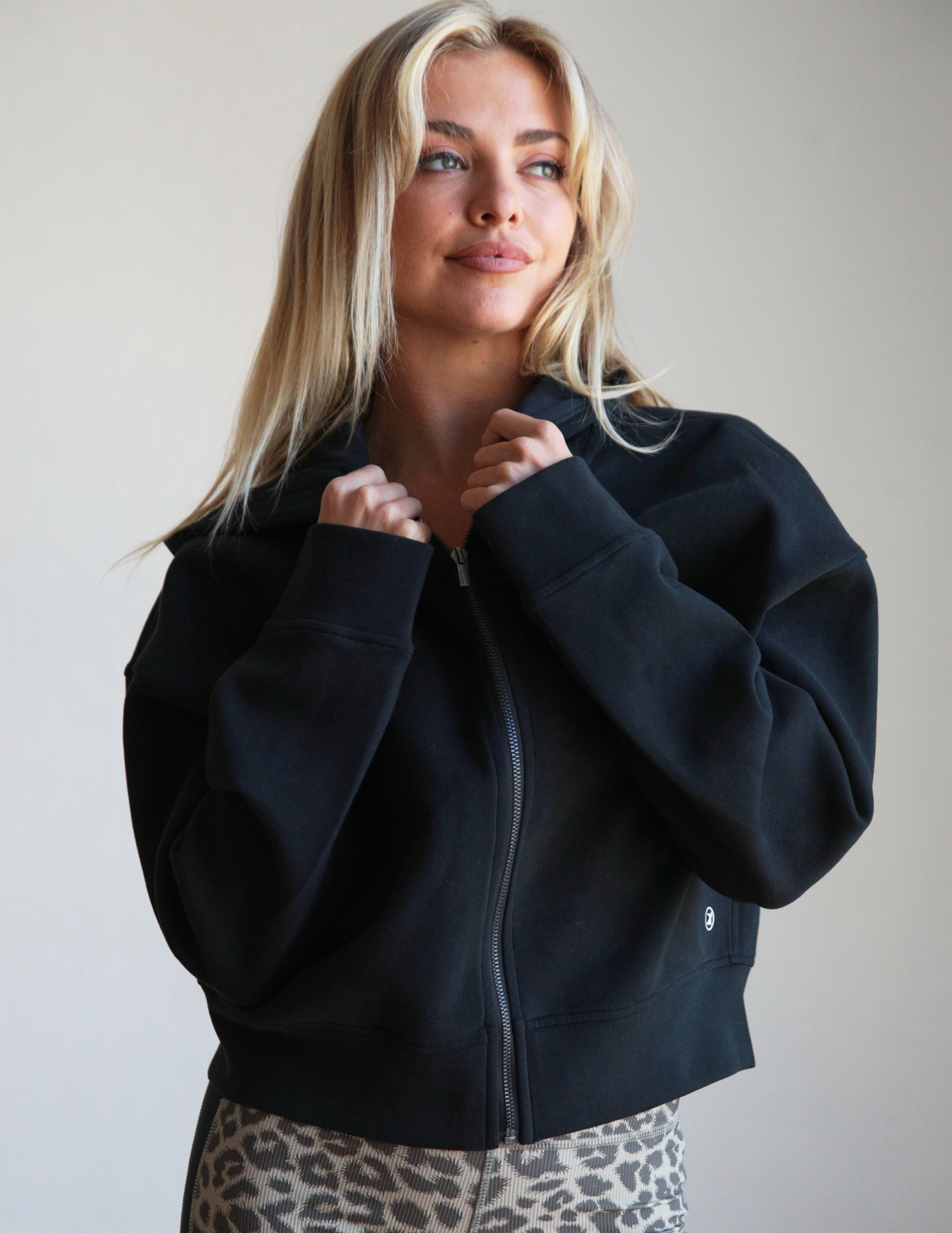 High Set Zip: Black