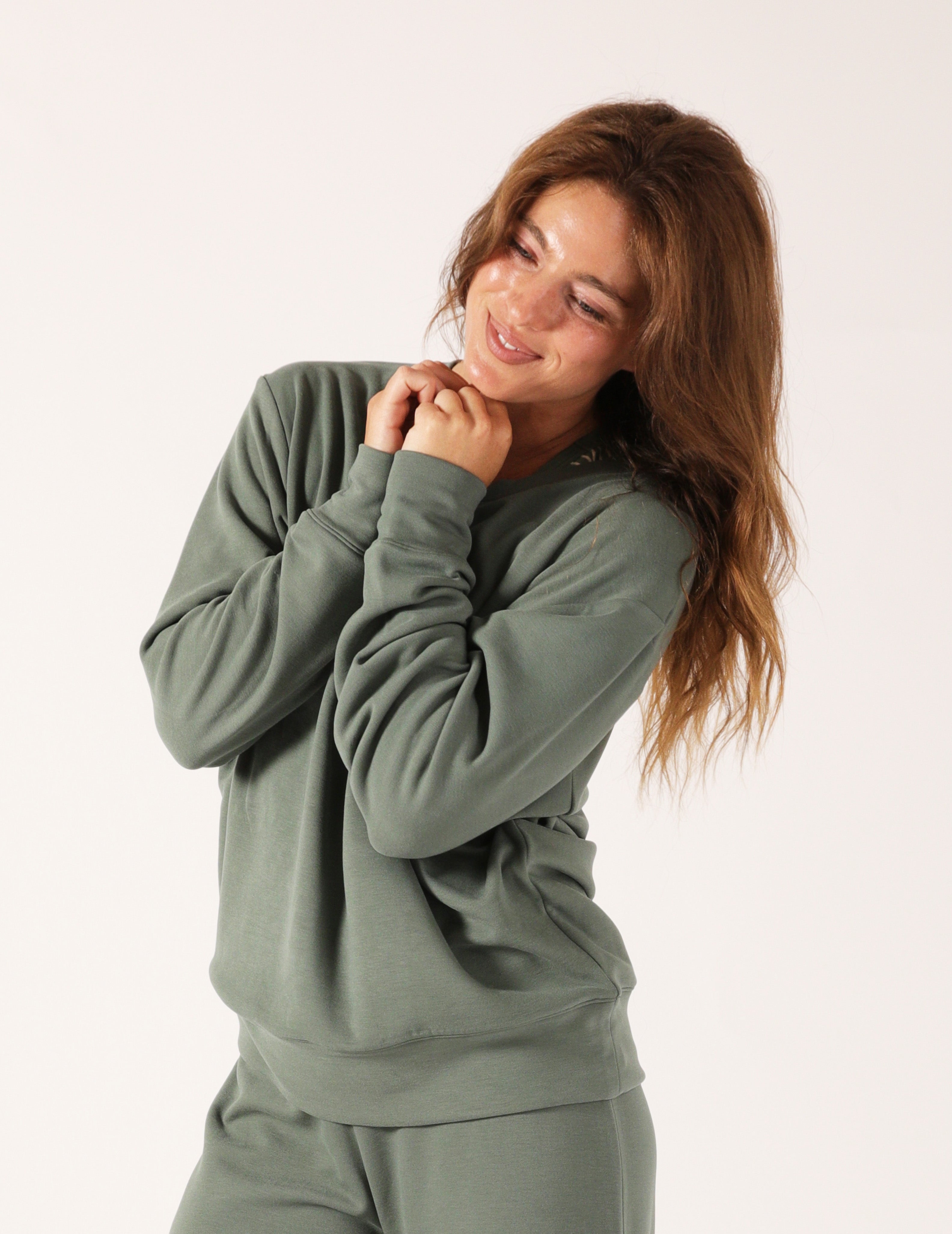 Oversized Crew: Basil