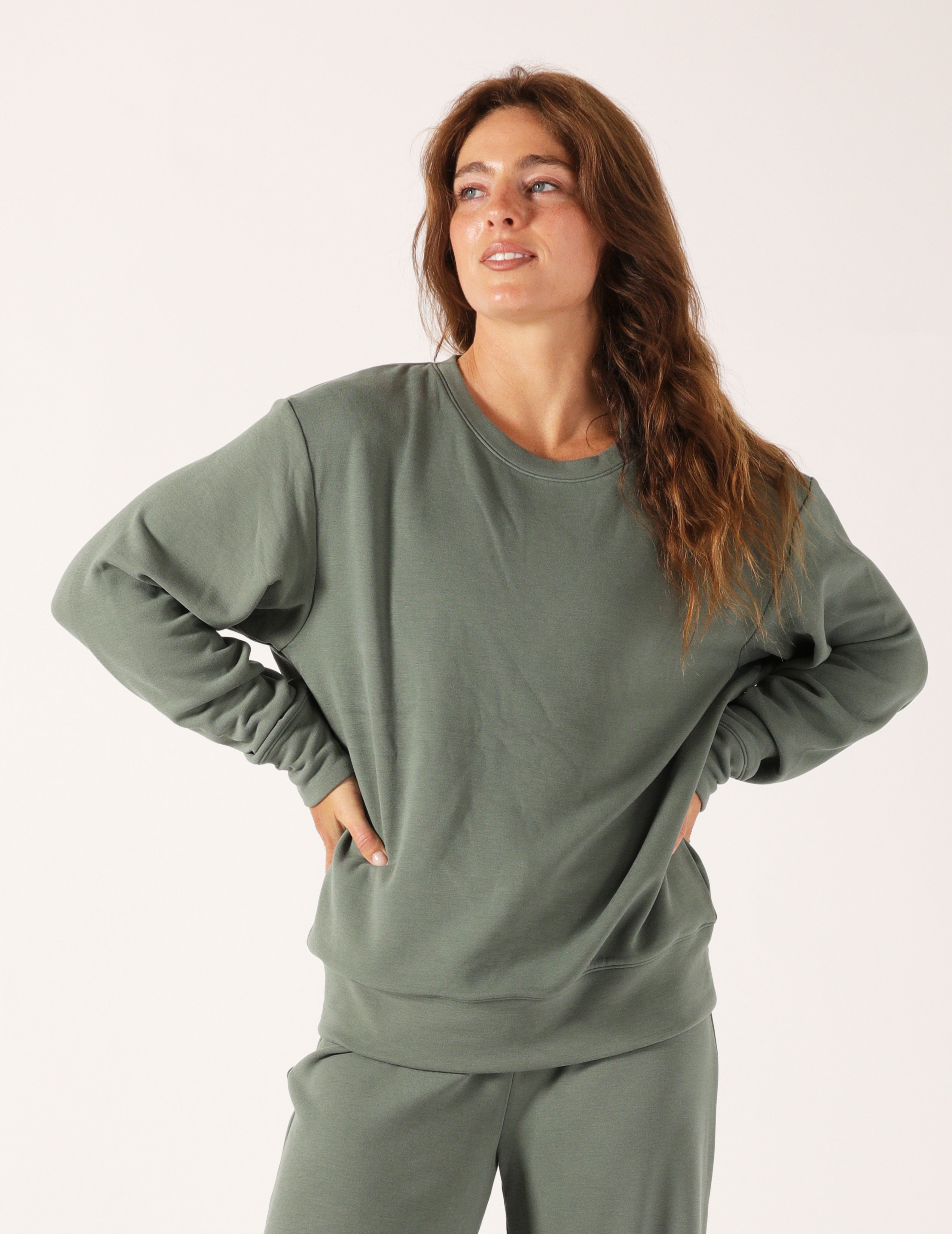 Oversized Crew: Basil
