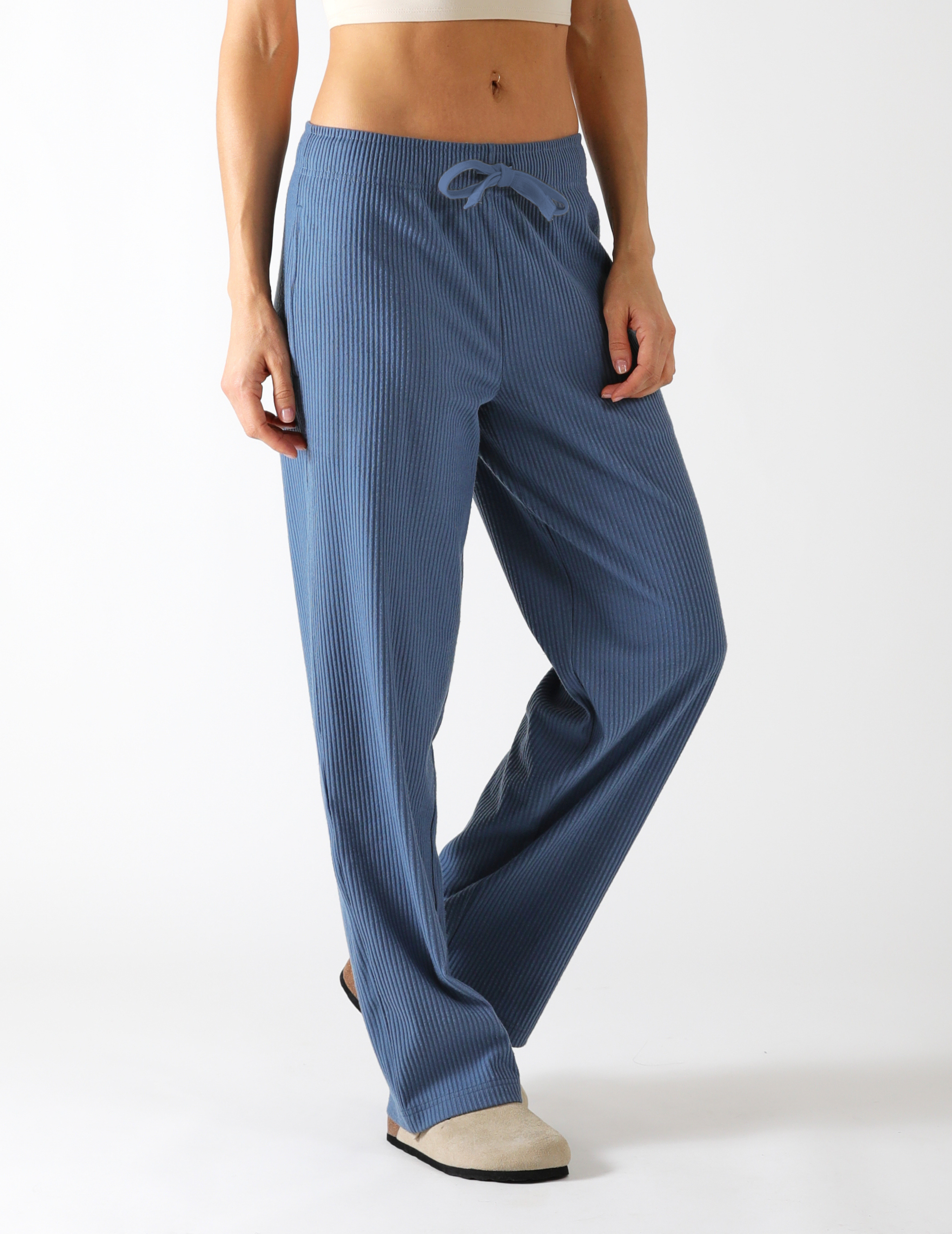 Valley Rib Straight Leg: Washed Blue