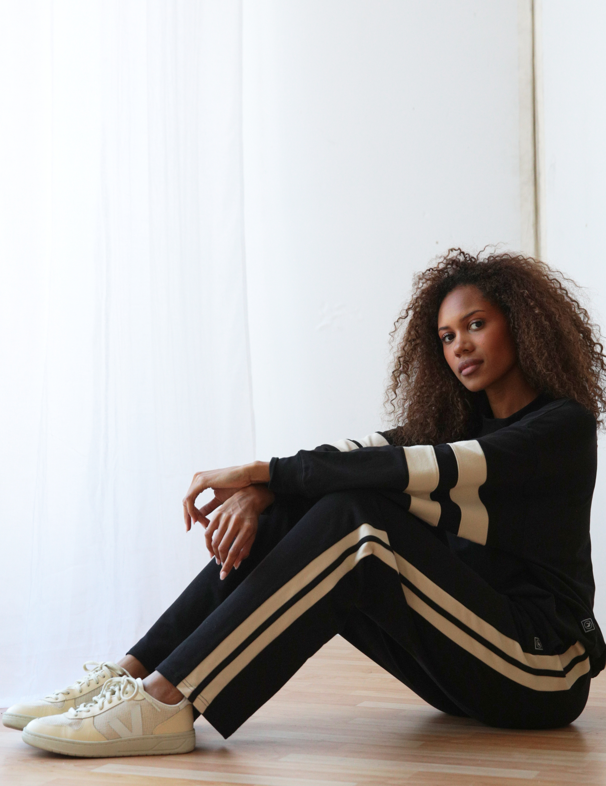 Retro Straight Leg Sweatpant: Black/Oatmilk