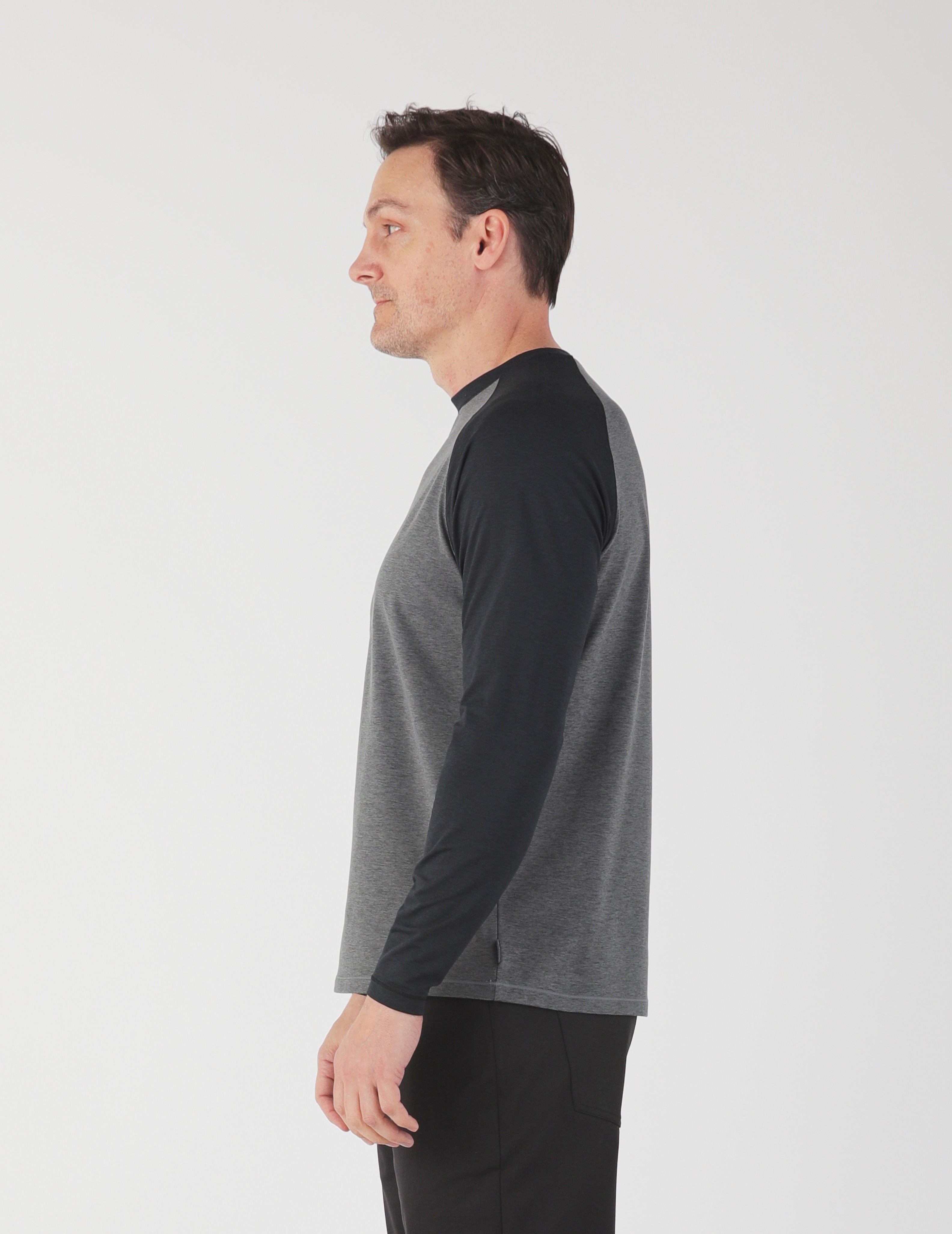 Slider Raglan Crew Neck: Carbon/Black