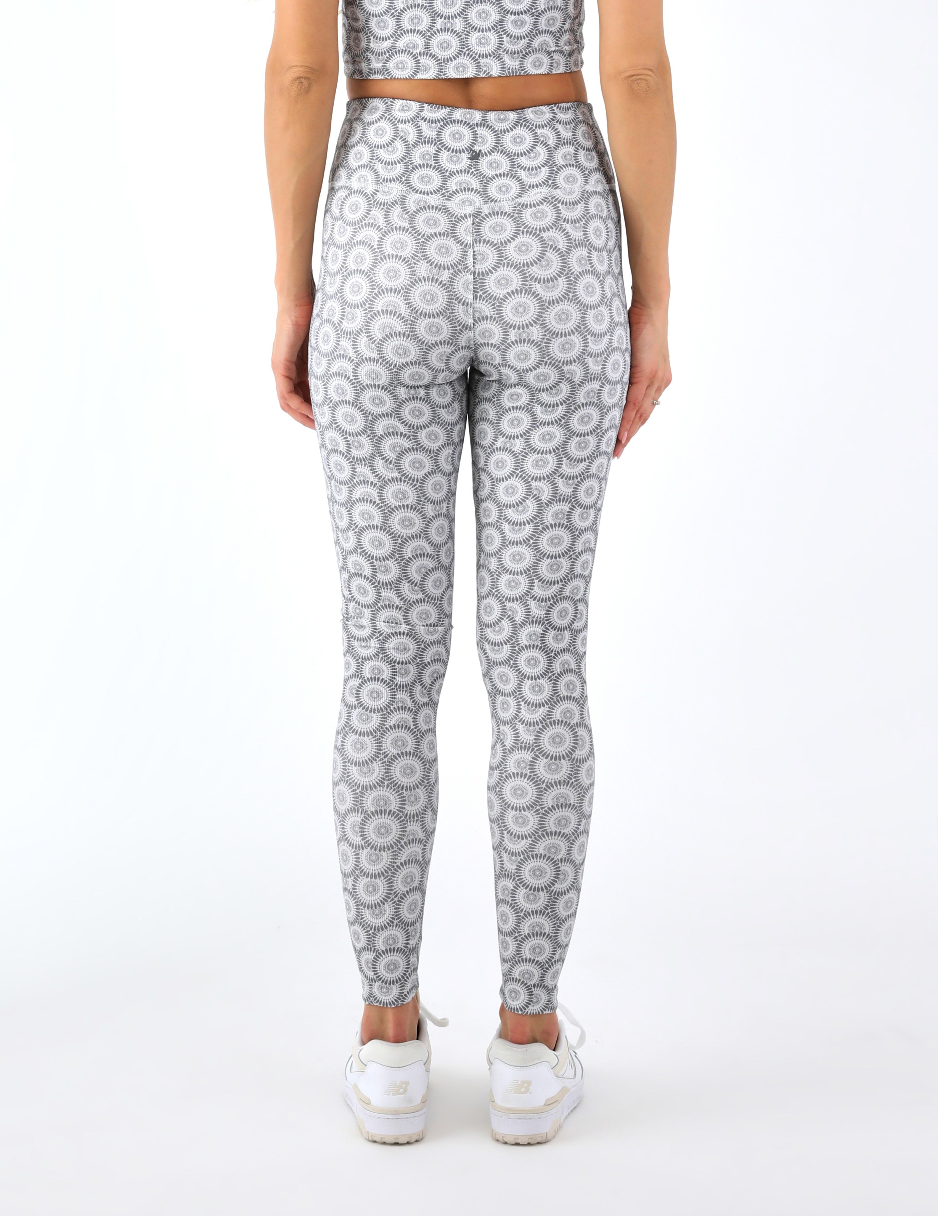 Sultry Legging: Ash Grey/Carbon Florabom