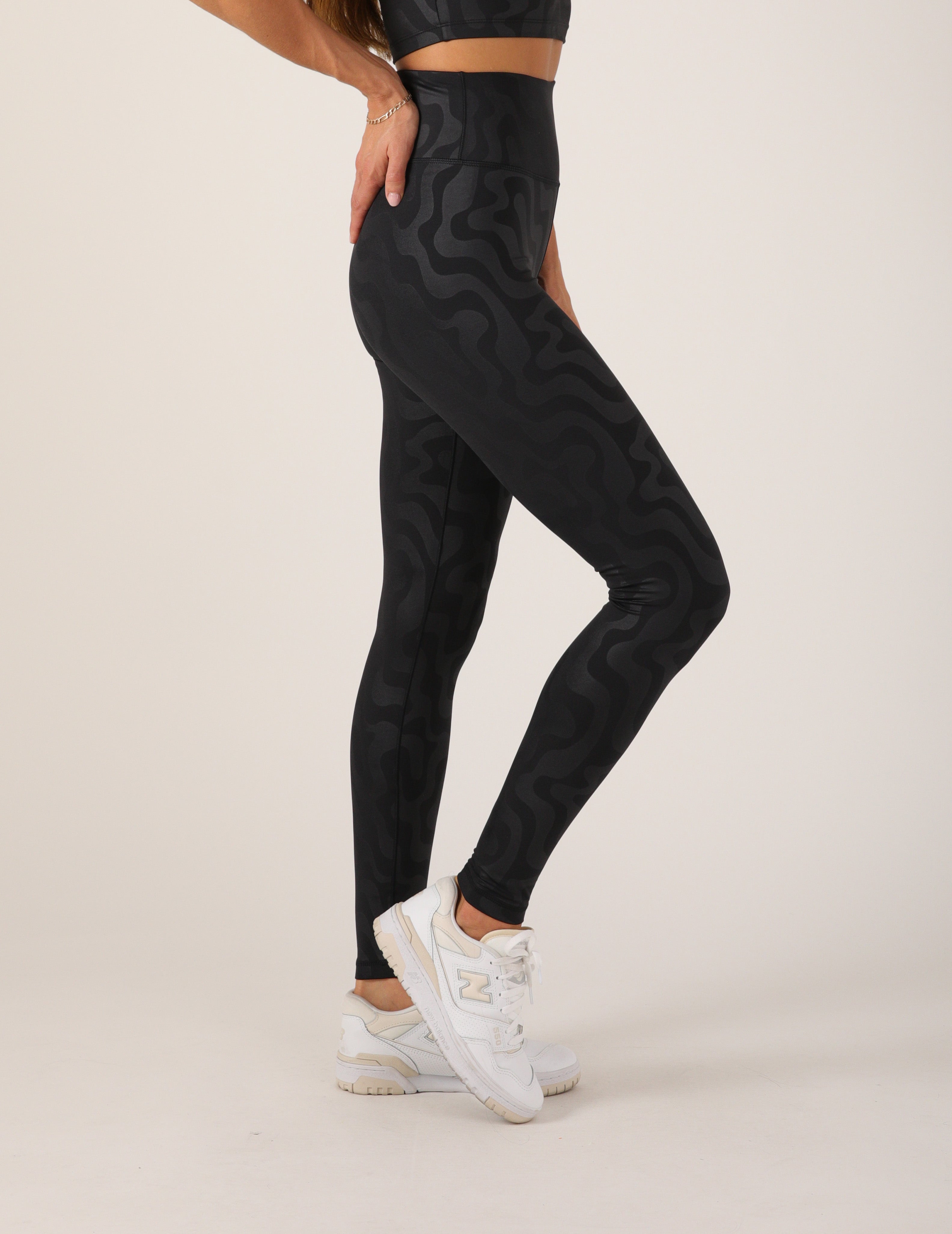 Sultry Legging: Black Cosmic Ripple