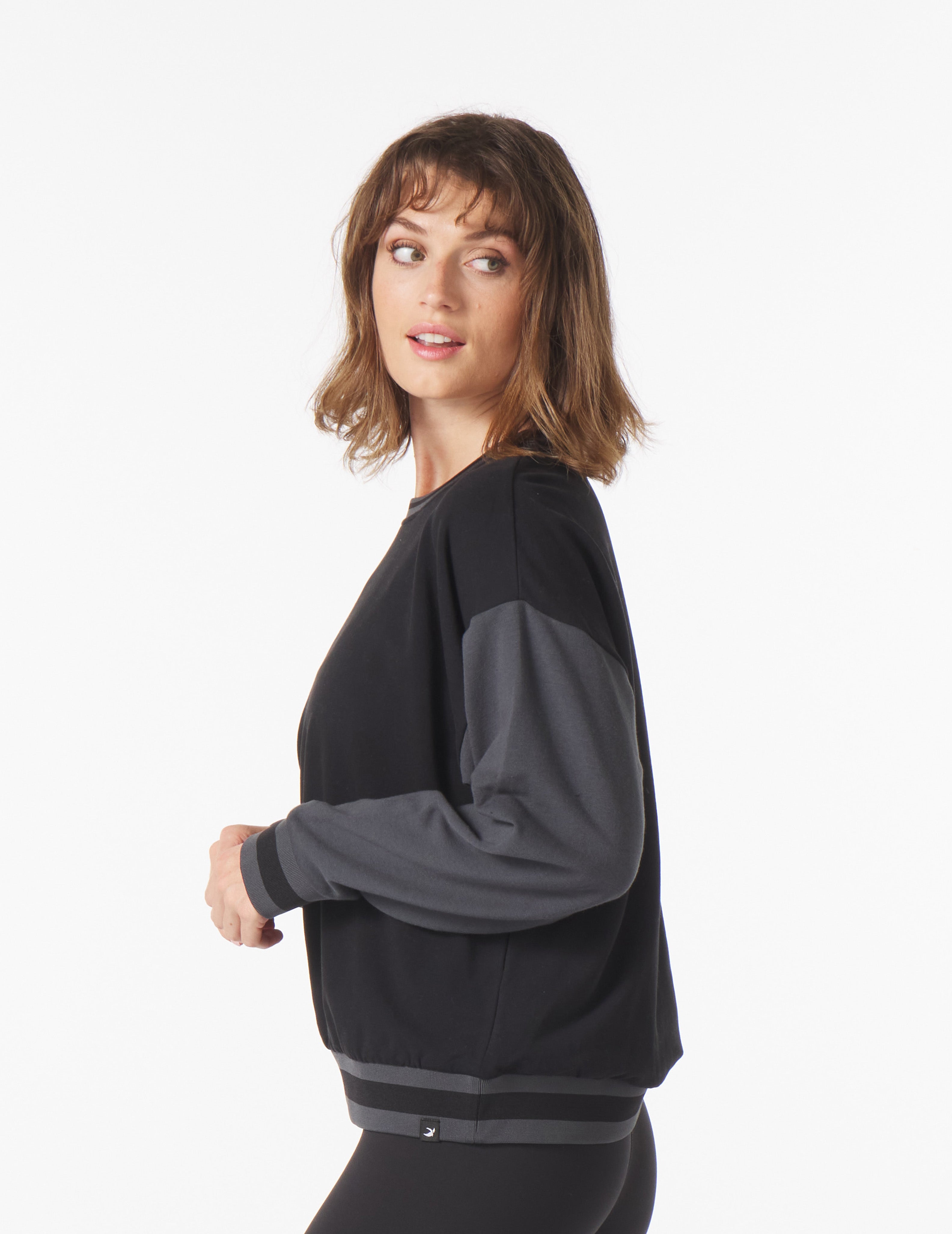 Varsity Crew: Black/Carbon