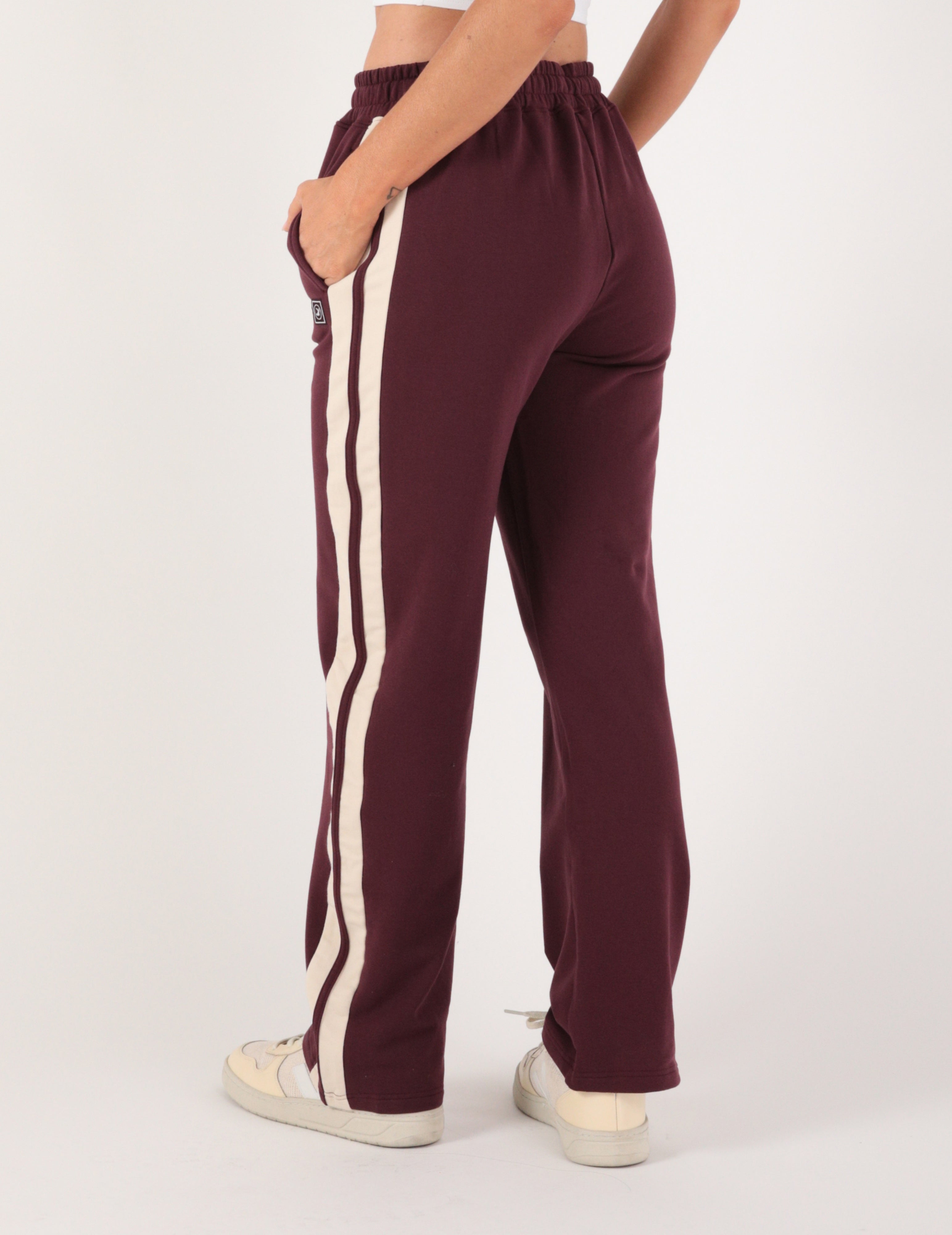 Retro Straight Leg Sweatpant: Crimson Velvet/Oatmilk
