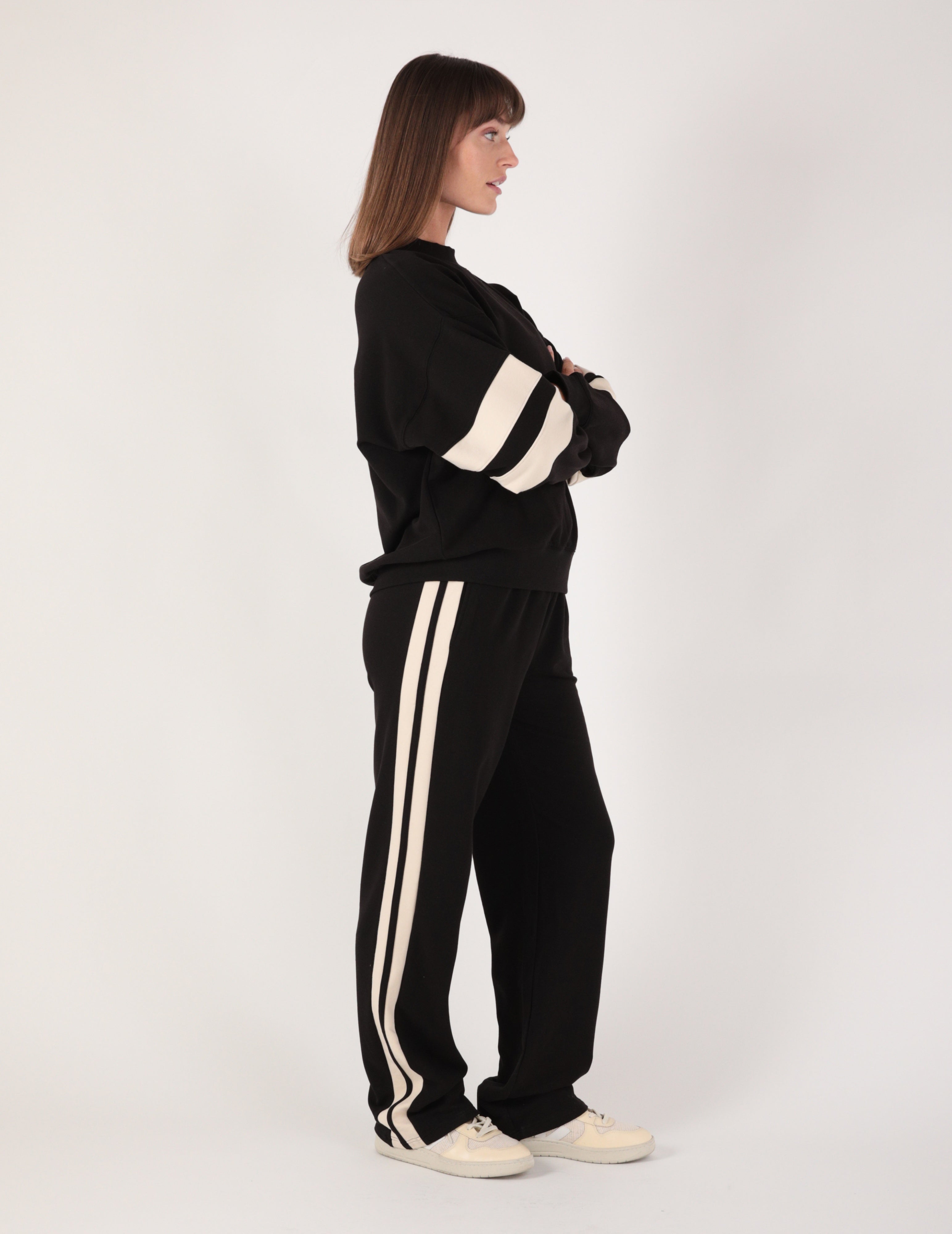 Retro Straight Leg Sweatpant: Black/Oatmilk