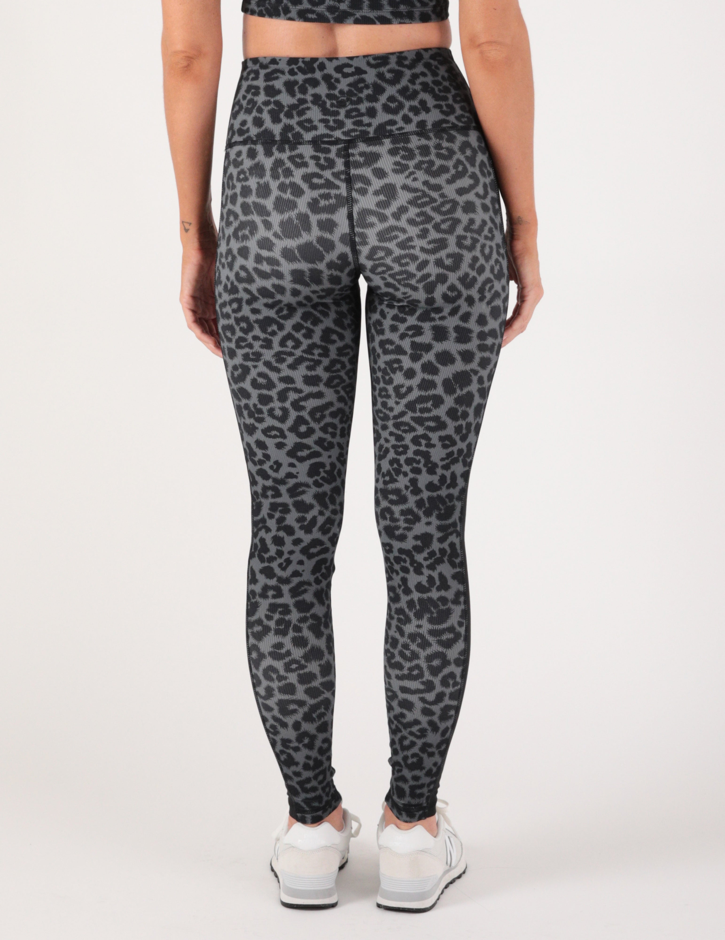 Breakaway Legging: Black Leopard
