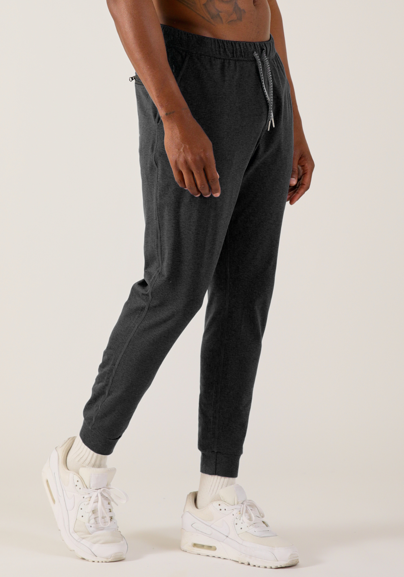 Medalist Jogger: Black Marble