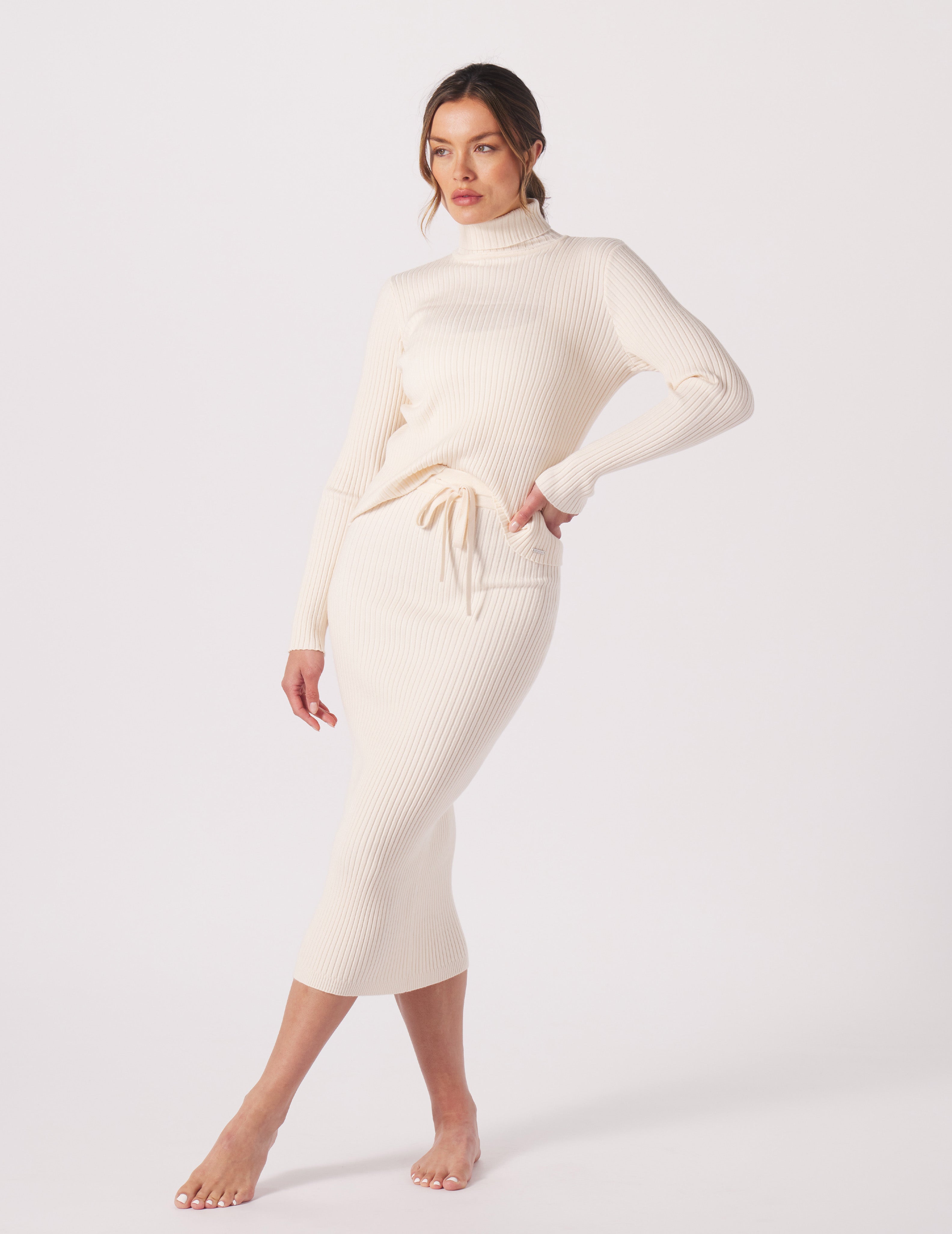 トップス RAW SUTDIO wrap neck turtle 2024.02.22.Rhude50917_grande.