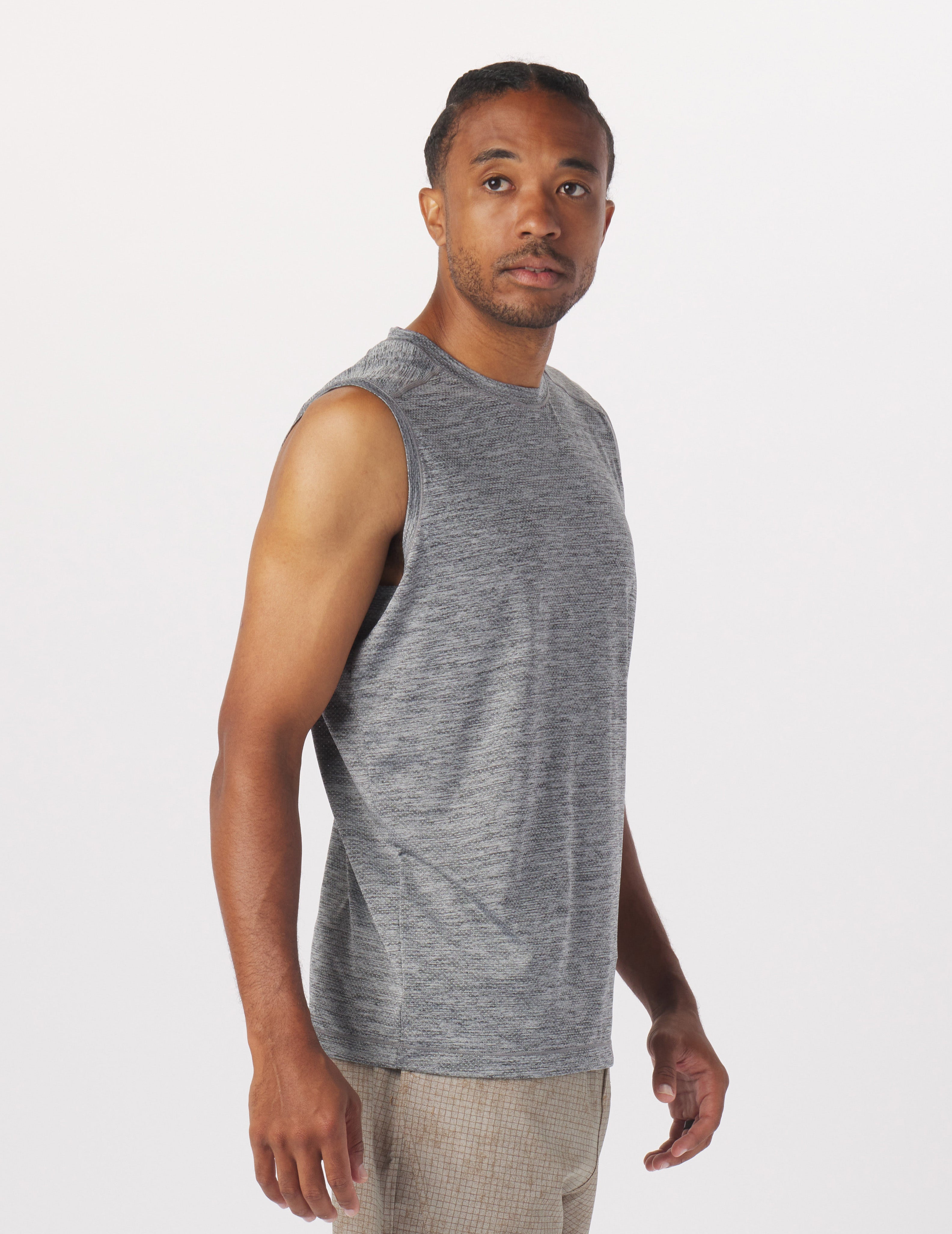 ☆TREEMINGBIRD☆ L LOGO POINT BASIC SLEEVELESS Metal Logo Point Basic Sleeveless [ White ] - TREEMINGBIRD