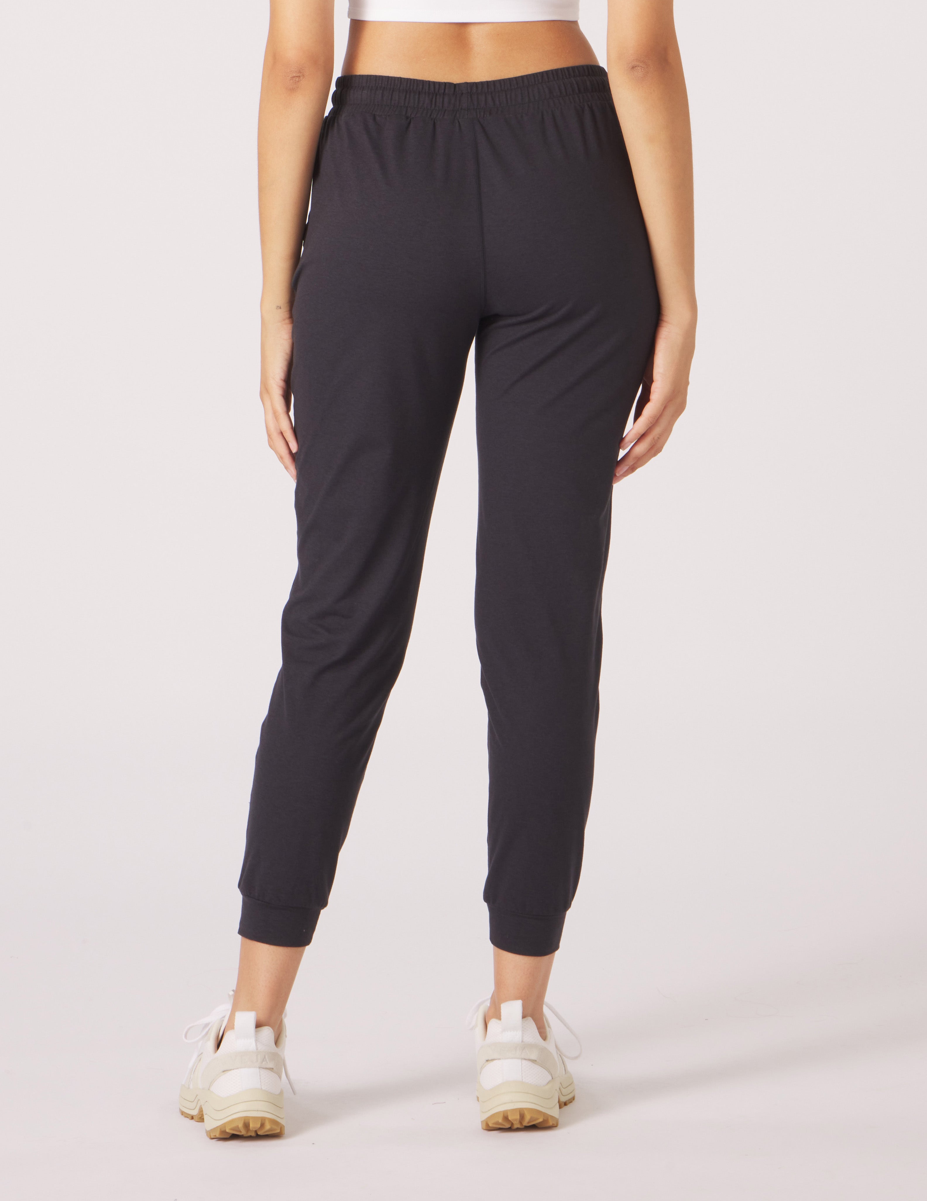 Serene Jogger: Black Marble